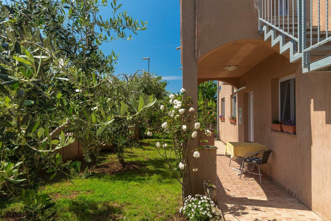 Vila Milla Premantura Ngoại thất bức ảnh